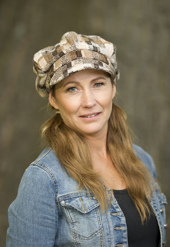 En passion med blyerts, kritor, penslar och olja åkerlund