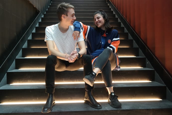 Unga i Linköping får verktyg för att kunna förbättra samhället unga i linköping får verktyg för att kunna förbättra samhället. talare: björn fondén och evyn redar