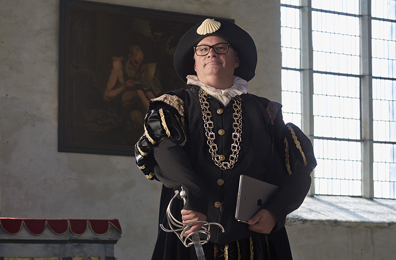 mikael engdahl utklädd h