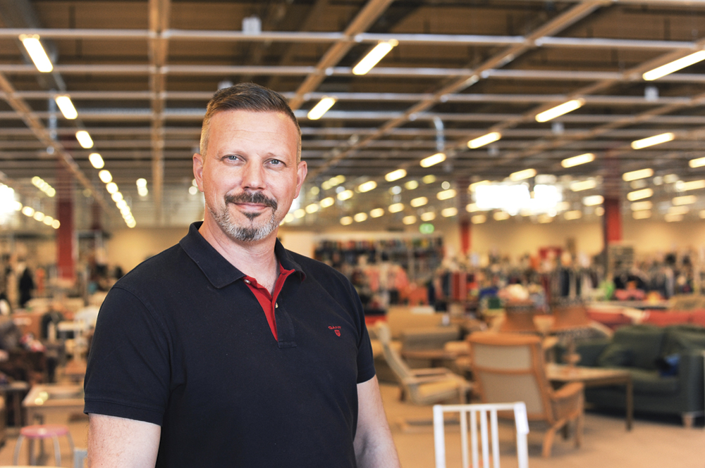 Bidrar till en bättre värld mikael joumé