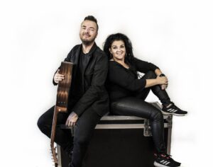 Sparbankskalaset – en Vadstenafest för alla robin & ingela värsta bästa bandet web