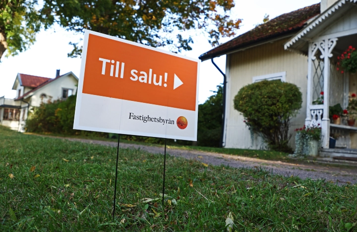 SBAB sänker prognosen: \"Kyligare bostadsmarknad\" shutterstock 2227899923